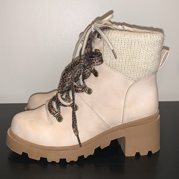 Sugar Fella lug sole boots.  Size 8.5 - Picture 2 of 9